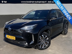 Toyota Yaris Cross - 1.5 Hybrid First Edition Stoelverwarming, Parkeersensoren, Smart Key, LMV, LED, Achteruitr