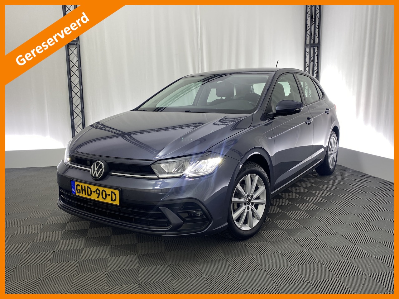 Volkswagen Polo - 1.0 TSI Life Automaat | Apple CarPlay | Voorstoelen Verwarmd | Climate Control | Achteruit - AutoWereld.nl