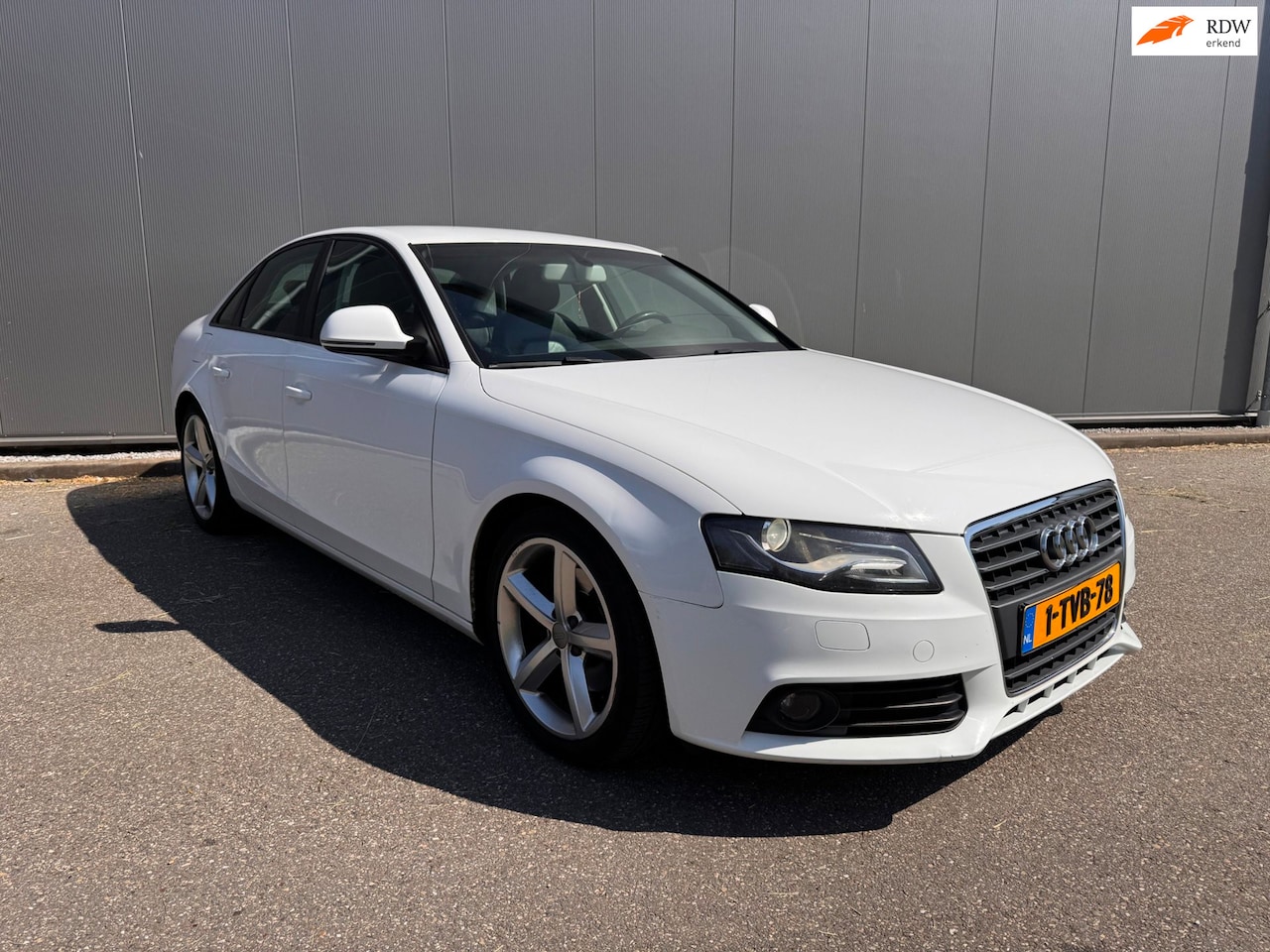 Audi A4 Limousine - 1.8 TFSI leder xenon 18 inch lmvelgen - AutoWereld.nl