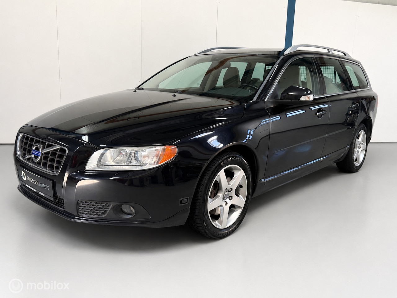 Volvo V70 - 2.5FT Summum AUTOMAAT / LEER - AutoWereld.nl