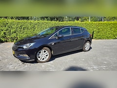 Opel Astra - 1.0 Selection stuur- en stoelverwarming, trekhaak, DAB+