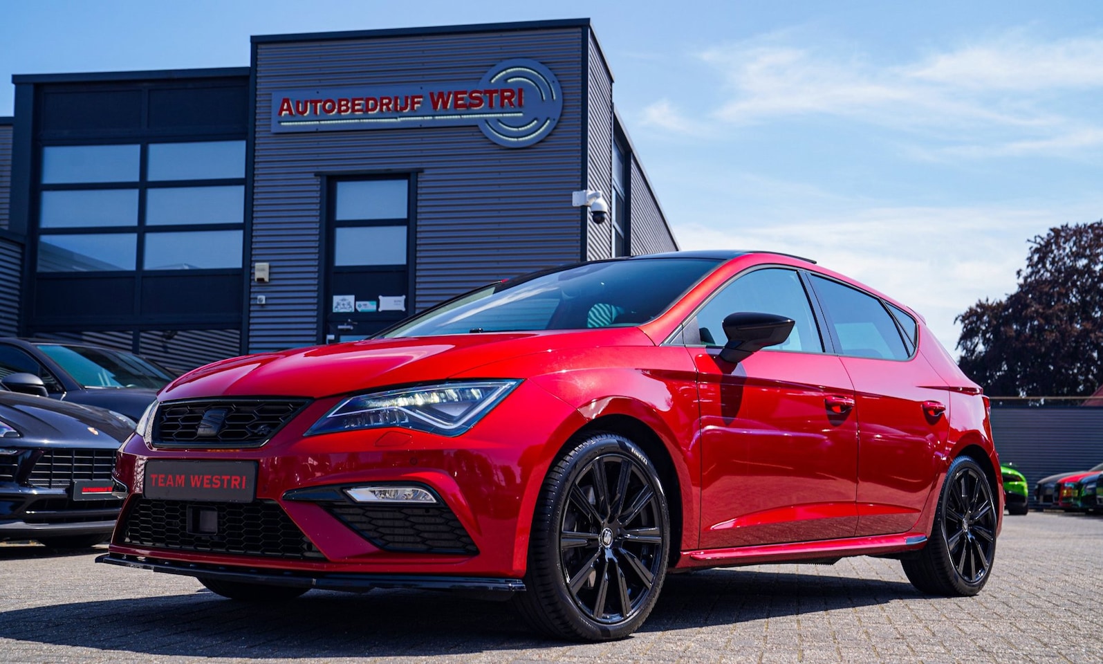 SEAT Leon ST - 1.8 TSI FR Business Intense | Panorama dak | Stoelverwarming | Apple Carplay | Seat Sound - AutoWereld.nl