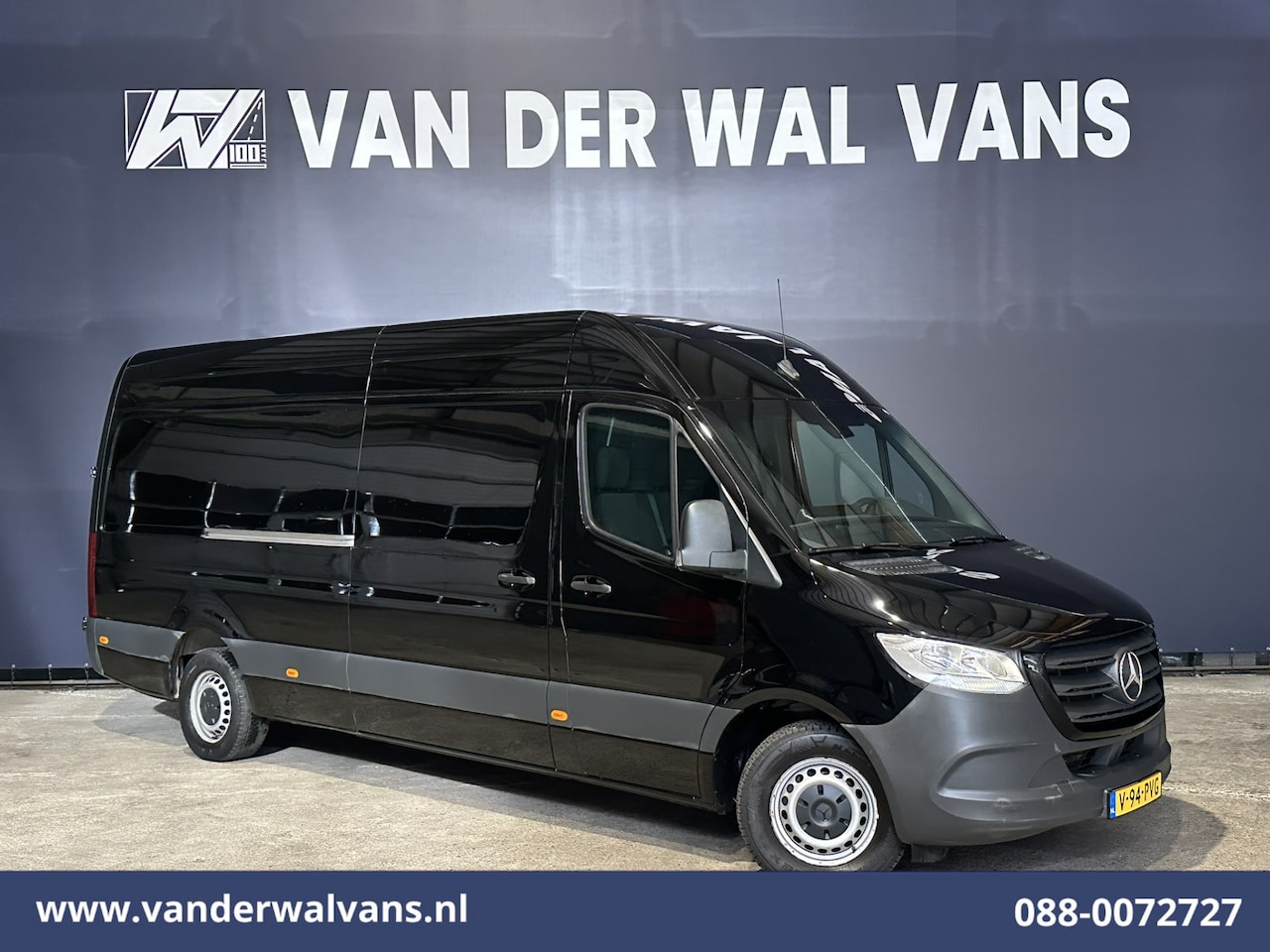 Mercedes-Benz Sprinter - 319 CDI 191pk 3.0L V6 L3H2 Euro6 Airco | Camera | Navigatie | Chauffeursstoel | Apple Carp - AutoWereld.nl