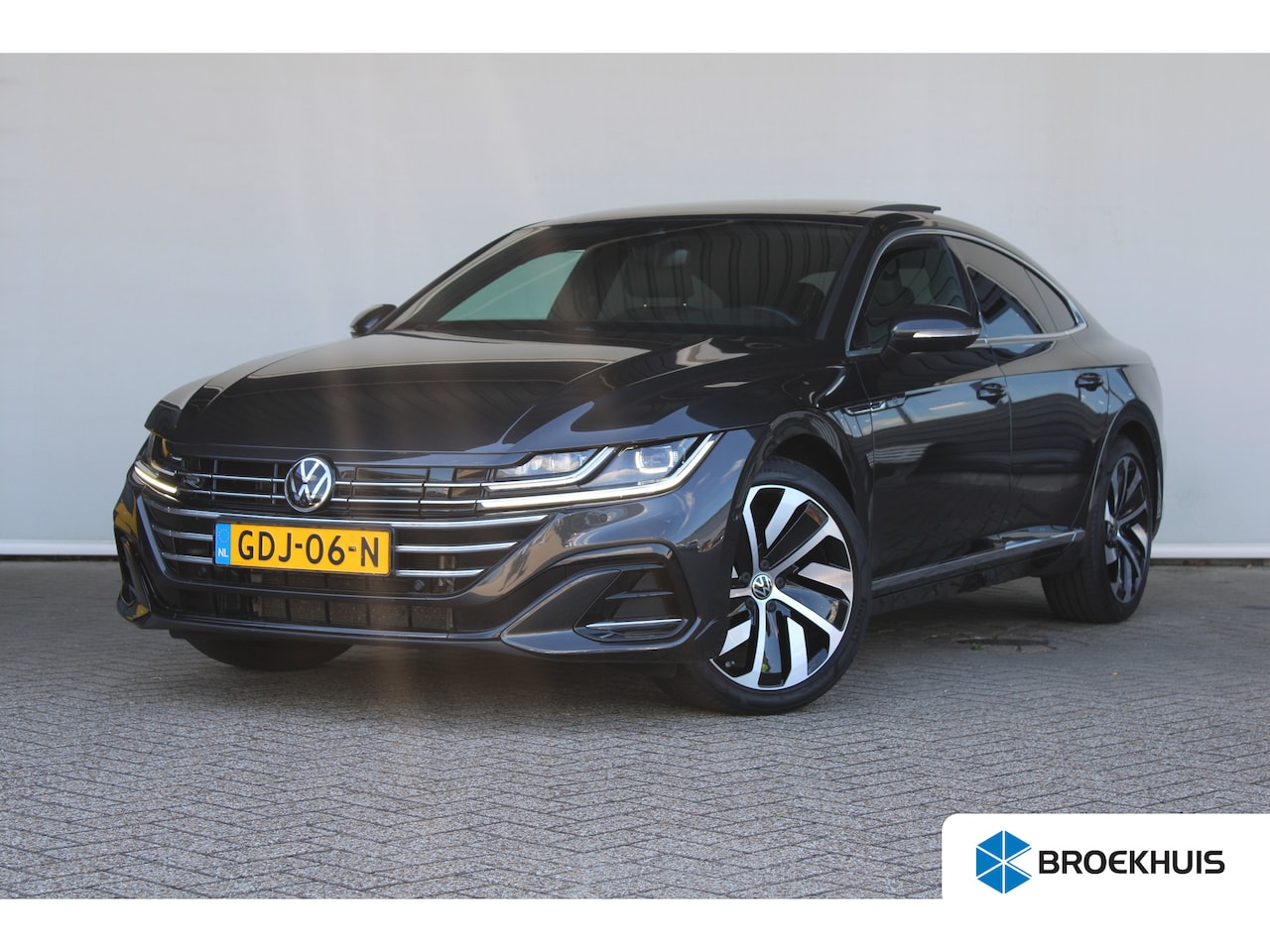 Volkswagen Arteon - 1.4 TSI eHybrid R-Line Business+ | Velours bekleding | Schuif-kanteldak | Adaptieve cruise - AutoWereld.nl