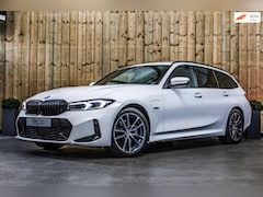 BMW 3-serie Touring - 330e M-Sport *Facelift*Camera*Led*Adaptieve cruise*DAB