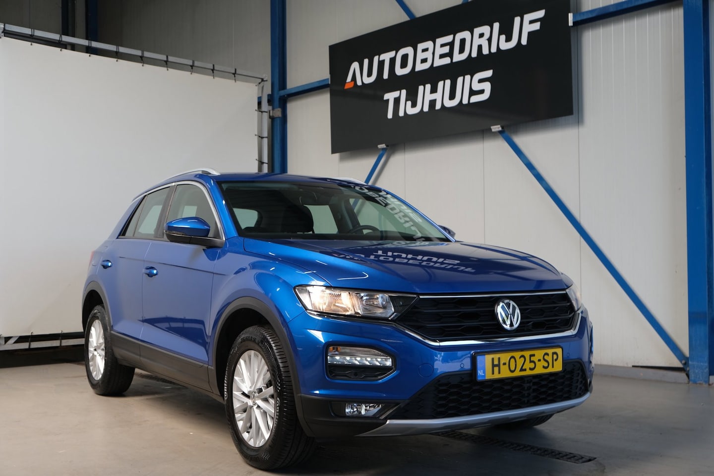 Volkswagen T-Roc - 1.0 TSI Style - N.A.P. Airco, Cruise, PDC, Navi, Carplay. - AutoWereld.nl