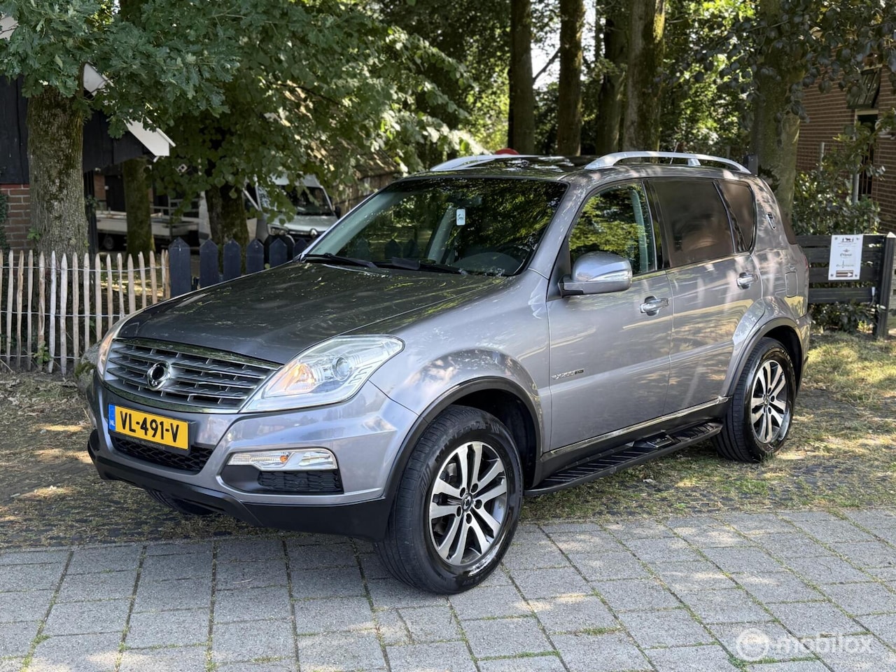 SsangYong Rexton - RX 200 e-XDI Sapphire HD Super Onderhouden! - AutoWereld.nl