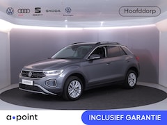 Volkswagen T-Roc - 1.5 TSI Life 150 pk Automaat (DSG) | Navigatie via App | Parkeersensoren (Park assist) | A