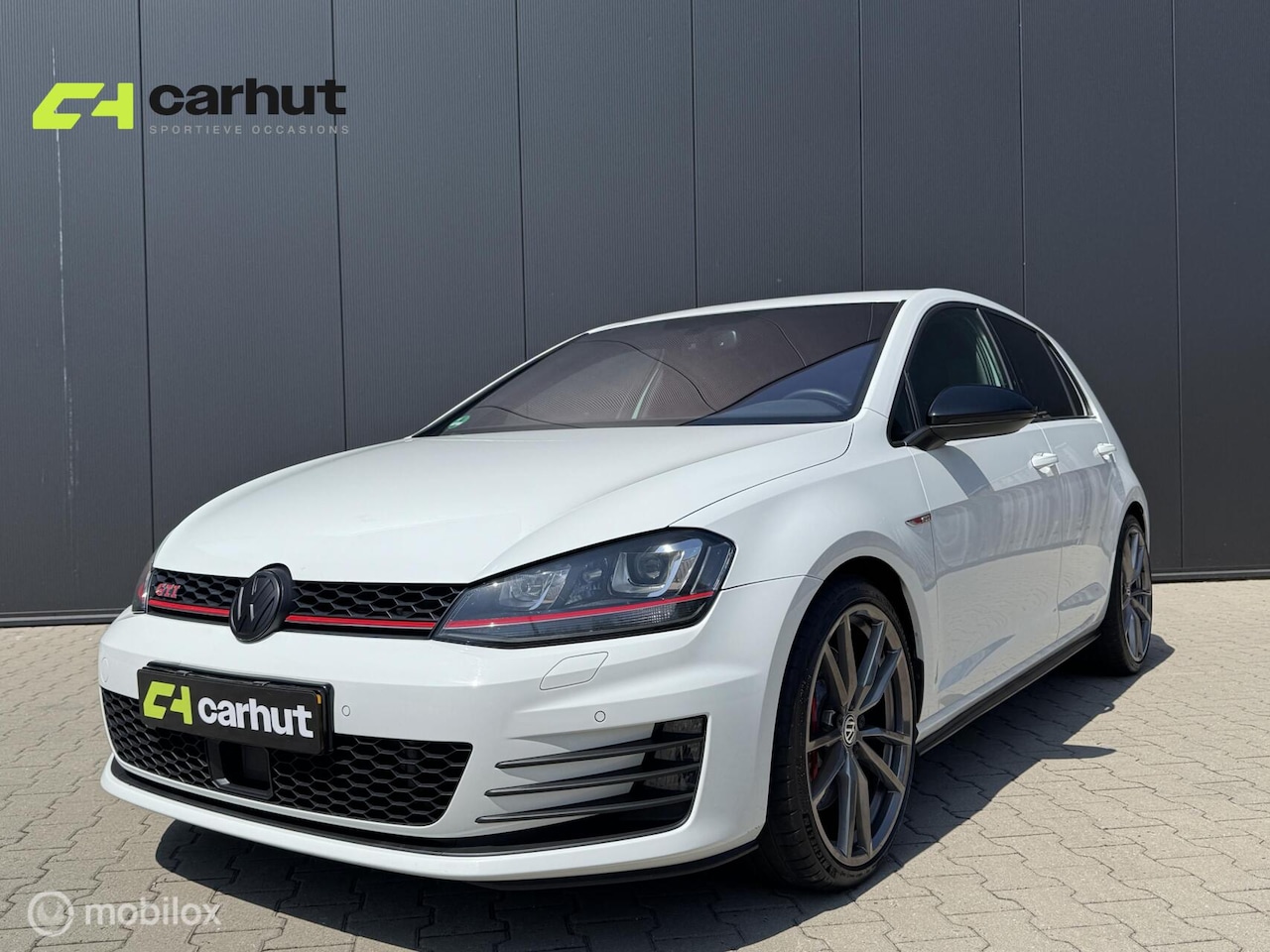 Volkswagen Golf - 2.0 TSI GTI Performance|Leer|Dealer ond.|Trekhaak|Camera| - AutoWereld.nl
