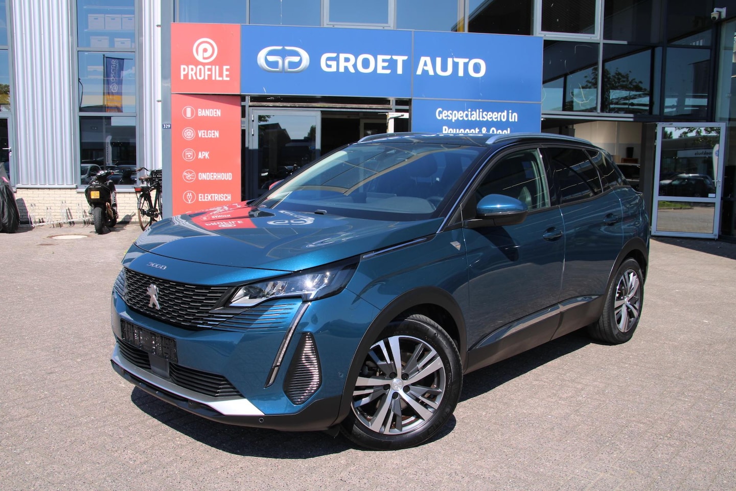 Peugeot 3008 - 1.6 HYbrid 225 Road Trip Automaat Plug Inn Airco Navi Camera Carplay Trekhaak Vollllll!!!! - AutoWereld.nl