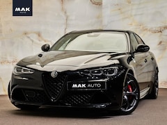 Alfa Romeo Giulia - 2.9 V6 Quadrifoglio , Akrapovič, Sparco, H/K, carbon, matrix-LED, memory, keyless