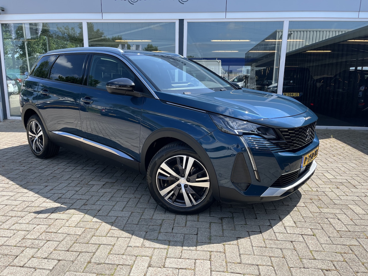 Peugeot 5008 - 1.5 BlueHDI Allure Pack Business / led / Carplay / Cruise / Camera /7pers - AutoWereld.nl