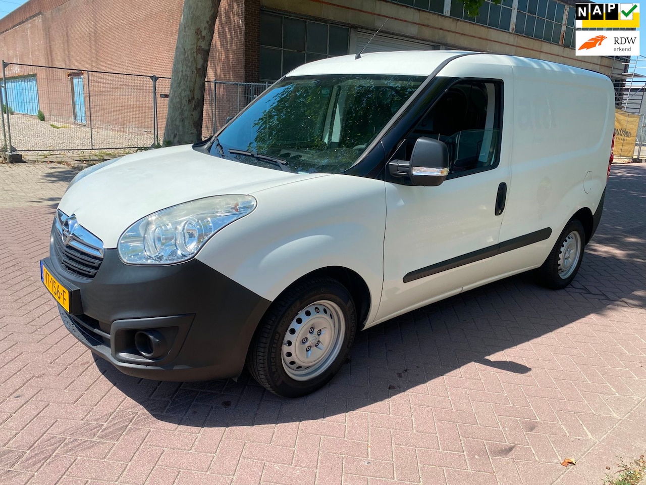 Opel Combo - 1.3 CDTi L1H1 Edition / 2016 / Euro6 / Airco / PDC / Start Stop / NAP / NW APK Bij Aflev. - AutoWereld.nl