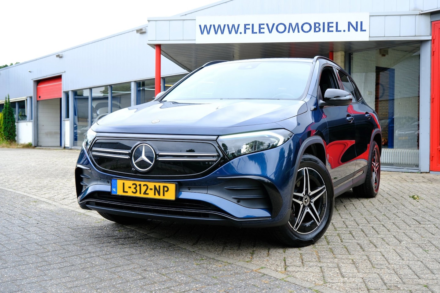 Mercedes-Benz EQA - 250 Business Solution AMG 67 kWh Aut. Navi|Leder-Alcantara|Widescreen|Cam|Carpla|LMV - AutoWereld.nl