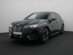 BMW iX - xDrive 50 High Executive | Comfort Access | Trekhaak | Sky Lounge | Driving Assistant Prof