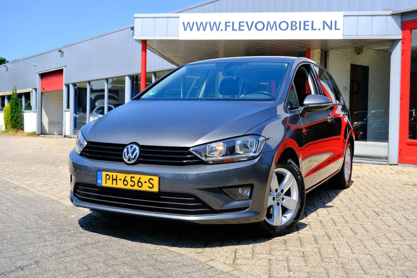 Volkswagen Golf Sportsvan - 1.2 TSI Easyline Navi|Clima|PDC|CarPlay|LMV - AutoWereld.nl