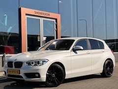 BMW 1-serie - 118i EDE Corporate Lease Essential | Cruise | Navi | LED | 18 Inch |