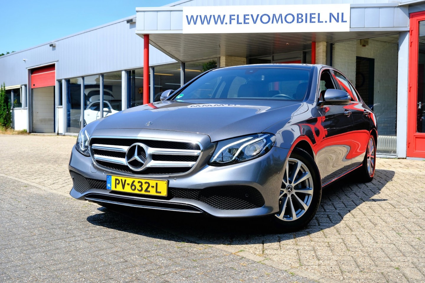 Mercedes-Benz E-klasse - 200 d Premium Aut. Pano|Half Leder|Widescreen|LMV|Cam - AutoWereld.nl