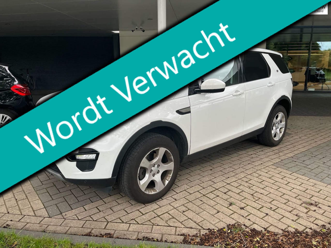 Land Rover Discovery Sport - 2.0 eD4 E-Capability SE 150pk 1e eig. Leder Navi - AutoWereld.nl