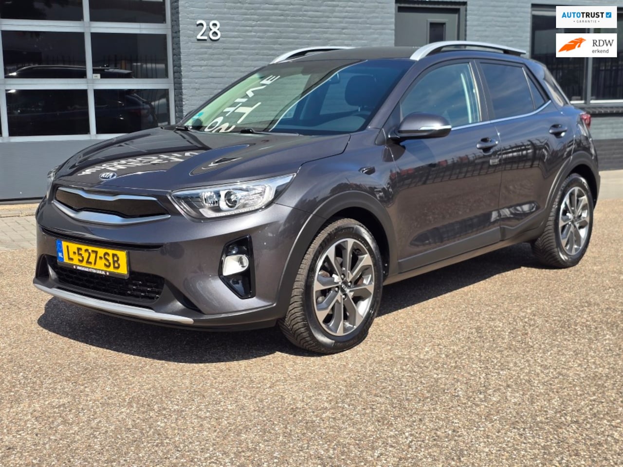 Kia Stonic - 1.4 MPi PERFECT ONDERHOUDEN NAVI CAMERA 12MND GARANTIE - AutoWereld.nl