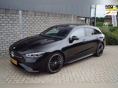 Mercedes-Benz CLA-klasse Shooting Brake - 180 Business Solution AMG Autom Panodak Leder/Alcantara Navi Camera Clima Adaptieve Cruise