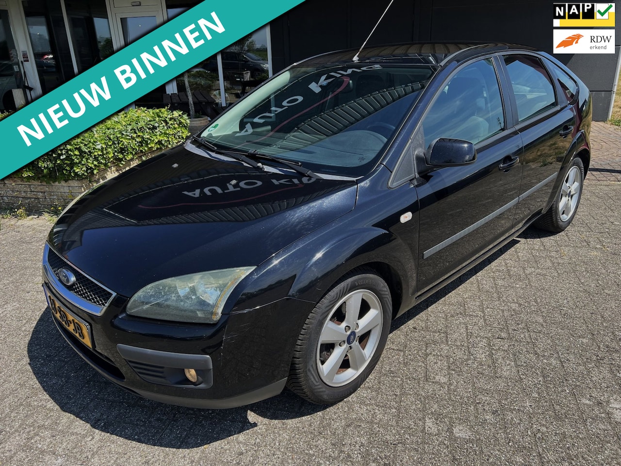 Ford Focus - 1.6-16V Futura AIRCO/CRUISE/5DRS/LMV APK+NAP - AutoWereld.nl