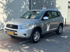 Toyota RAV4 - 2.0 VVTi Linea Terra