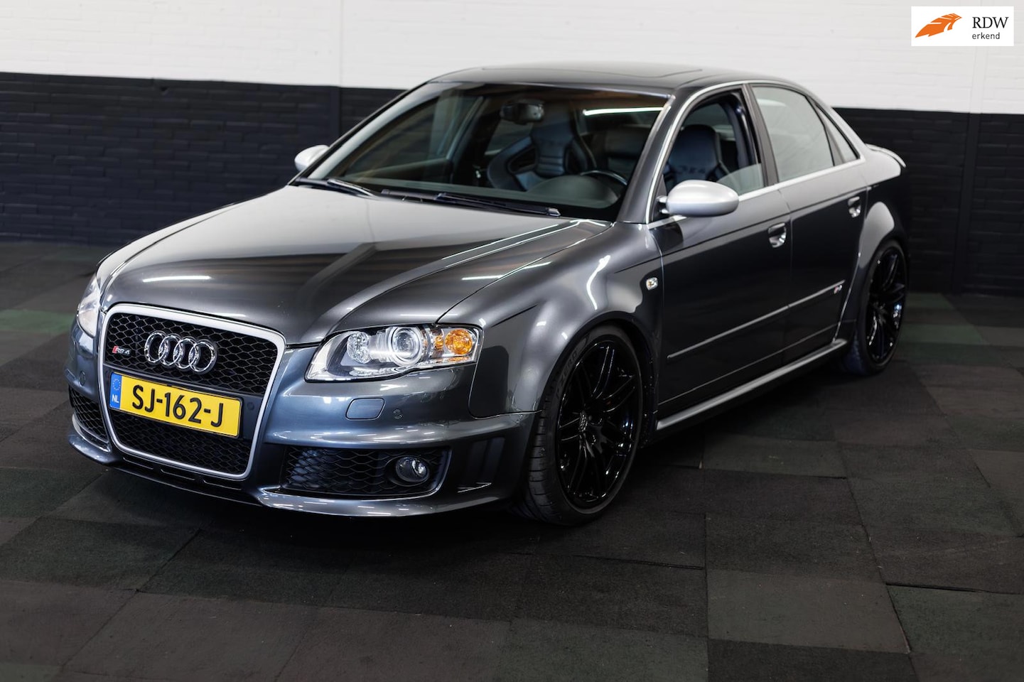 Audi A4 Avant - 4.2 V8 RS4 quattro 4.2 V8 RS 4 quattro - AutoWereld.nl