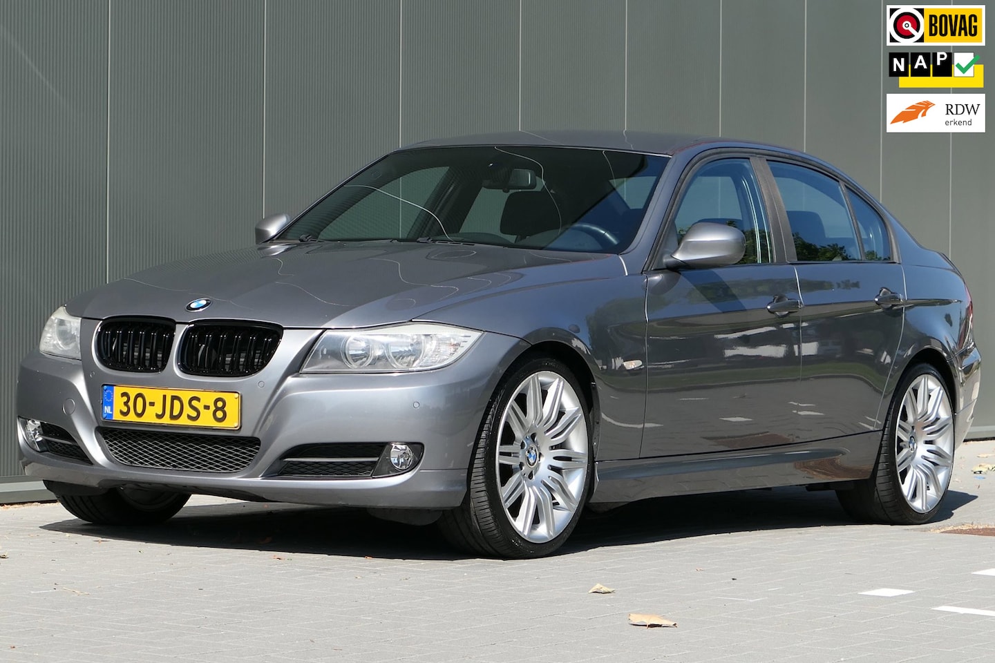 BMW 3-serie - 320i Business Line NAP Youngtimer Navigatie Sportstoelen - AutoWereld.nl