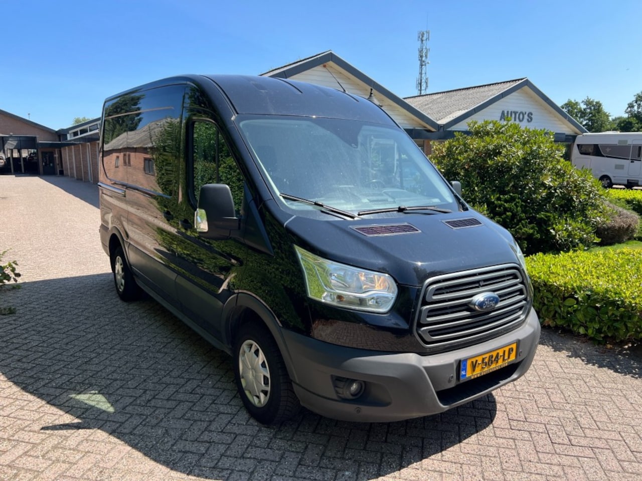 Ford Transit - 290 2.0 L2 H2 130 PK Trend Airco, navi - AutoWereld.nl