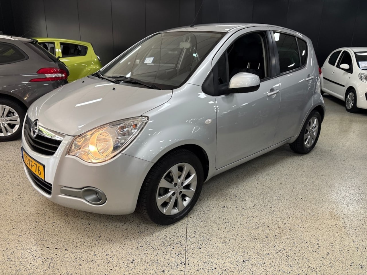 Opel Agila - 1.0 EDITION / AIRCO / 5 DEURS / NAP / CV / LM VELGEN - AutoWereld.nl
