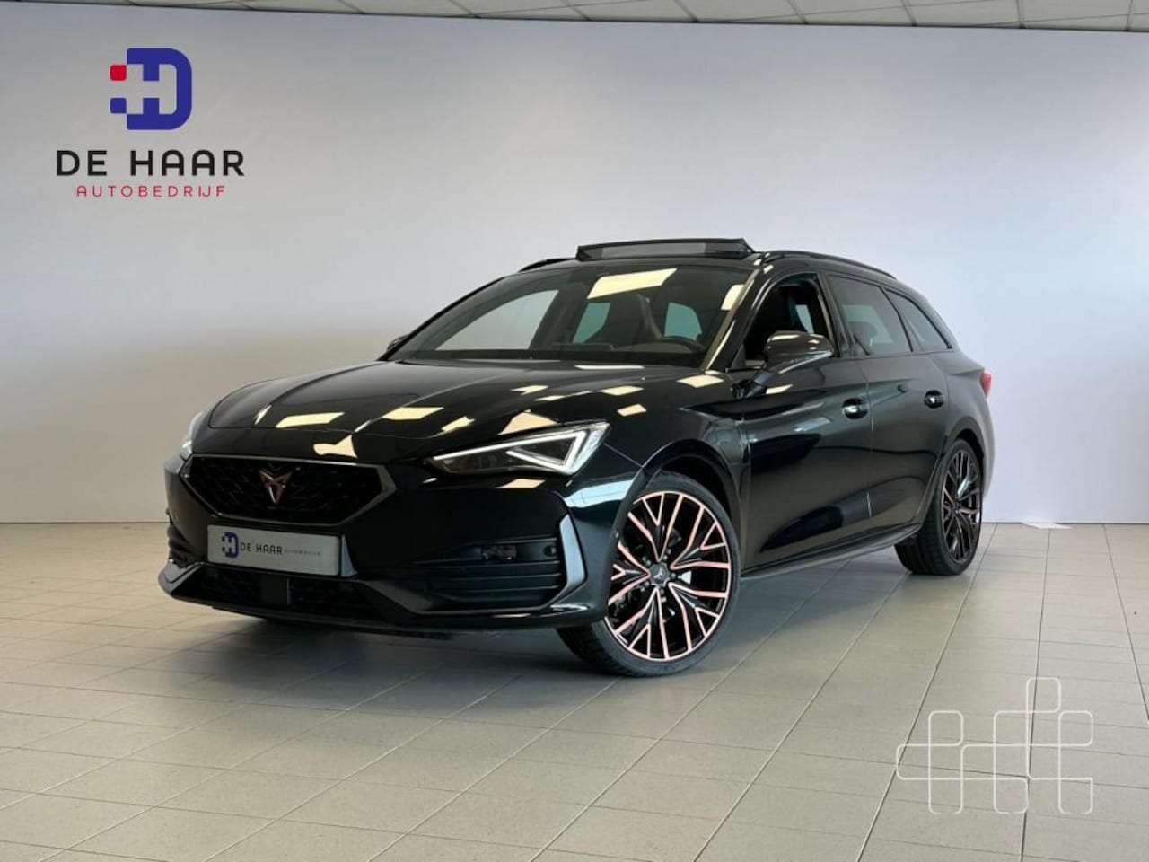CUPRA Leon Sportstourer - 1.4 TSI eHybrid VZ Cup - Carbon Kuipstoelen - Schuif/Kantel - Uniek in NL! - AutoWereld.nl