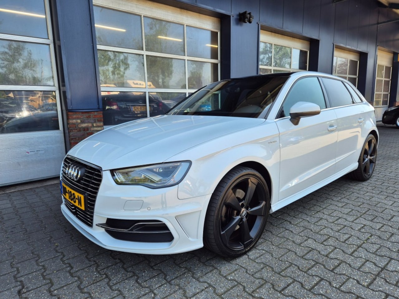 Audi e-tron - 1.4 E-TRON PHEV, Ambition Proline Plus, S-line, Pano, Trekhaak, ALL IN prijs! - AutoWereld.nl