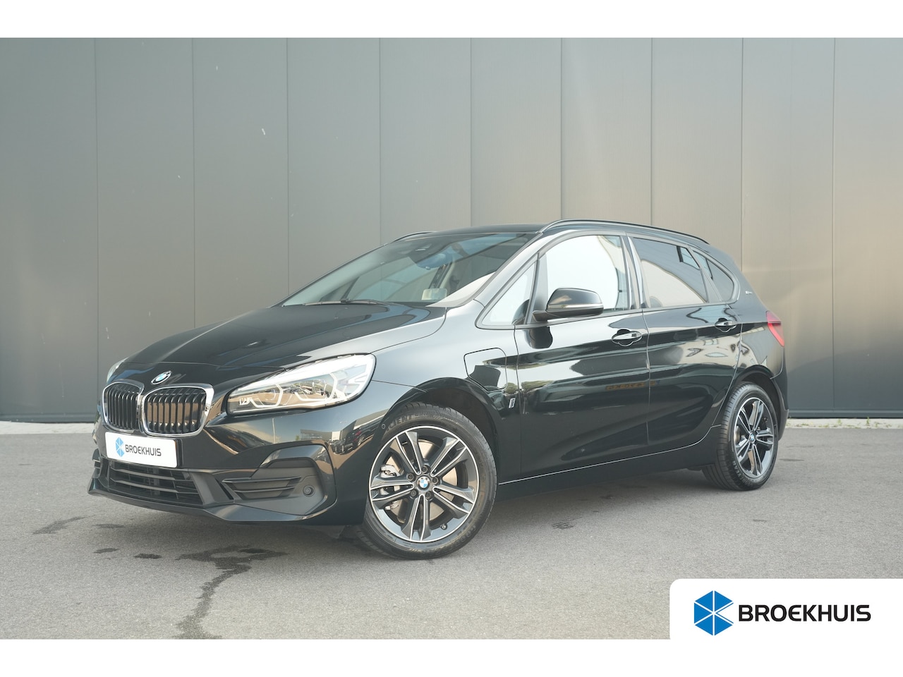 BMW 2-serie Active Tourer - 225xe iPerformance High Executive | Panoramadak | Head-Up | Bestuurdersstoel Geheugen | Ad - AutoWereld.nl