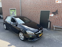 Mercedes-Benz A-klasse - 180 Ambition Stoelverwarming, PDC, Trekhaak, lm velgen