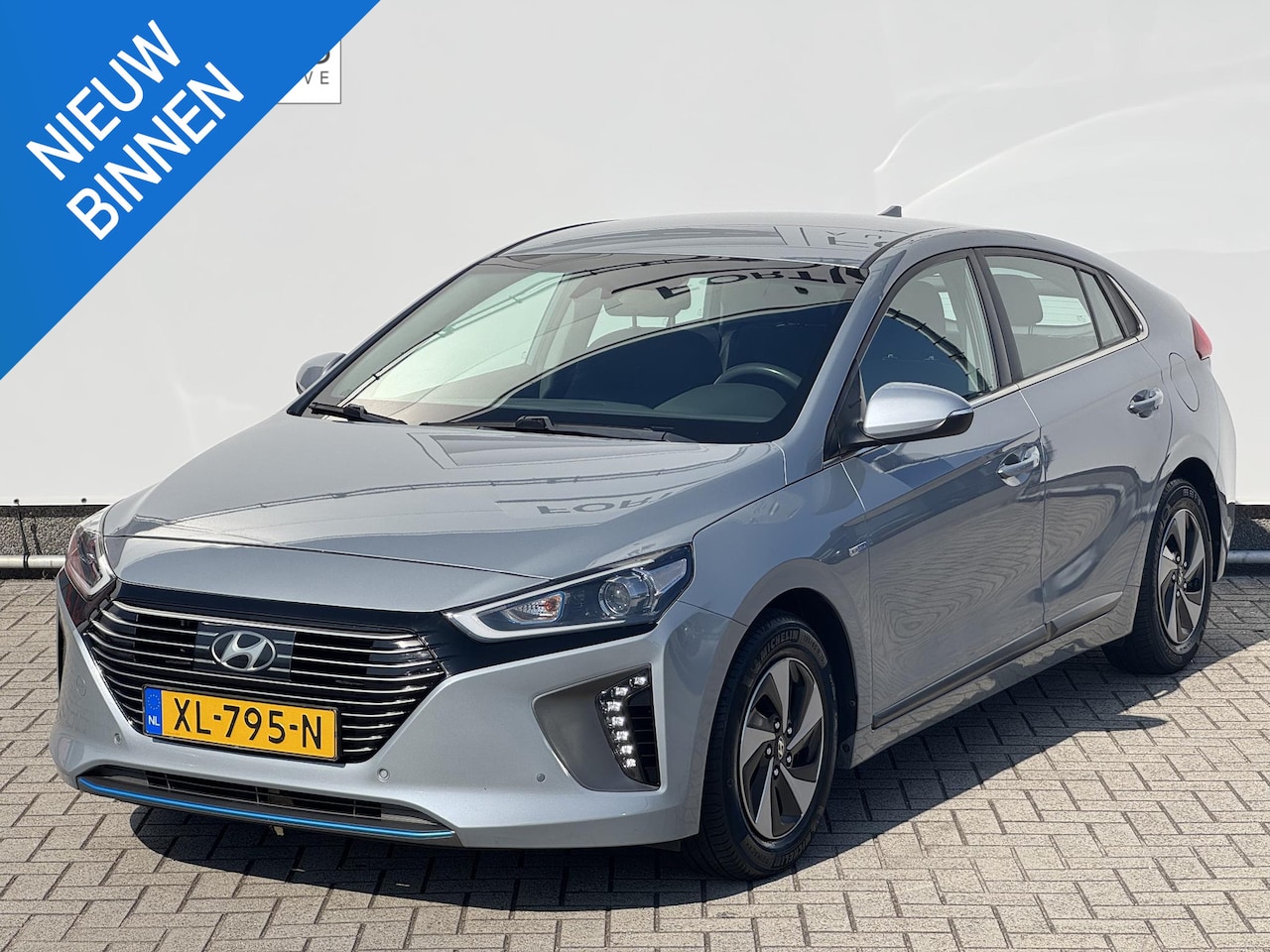 Hyundai IONIQ - 1.6 GDi Comfort NL-AUTO | NAVI | CARPLAY | CAMERA - AutoWereld.nl