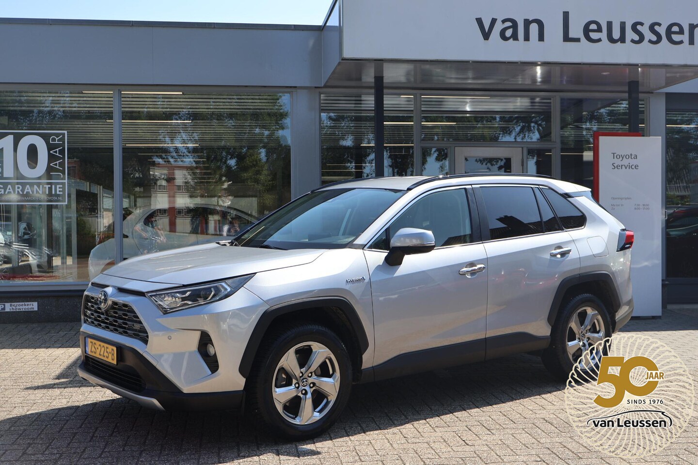 Toyota RAV4 - 2.5 HYBRID EXECUTIVE JBL NAVI APPLE/ANDROID EL-STOEL MET GEHEUGEN DODEHOEK DETECTIE EL.A.K - AutoWereld.nl