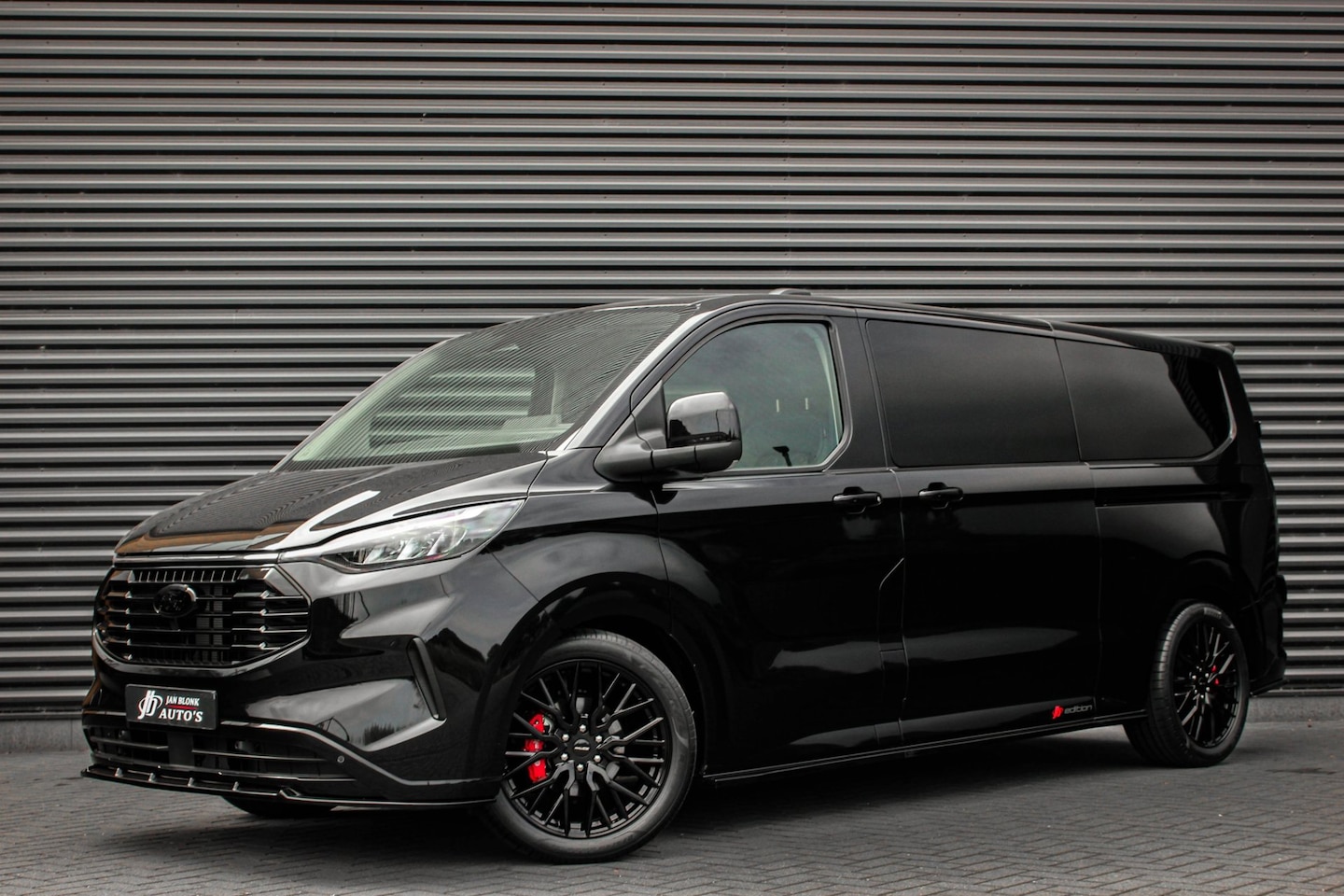 Ford Transit Custom - 2.0 TDCI L2H1 170PK Limited DC / DUBBEL CABINE / JB-EDITION / DRIVER ASSISTANCE PACK / 5- - AutoWereld.nl