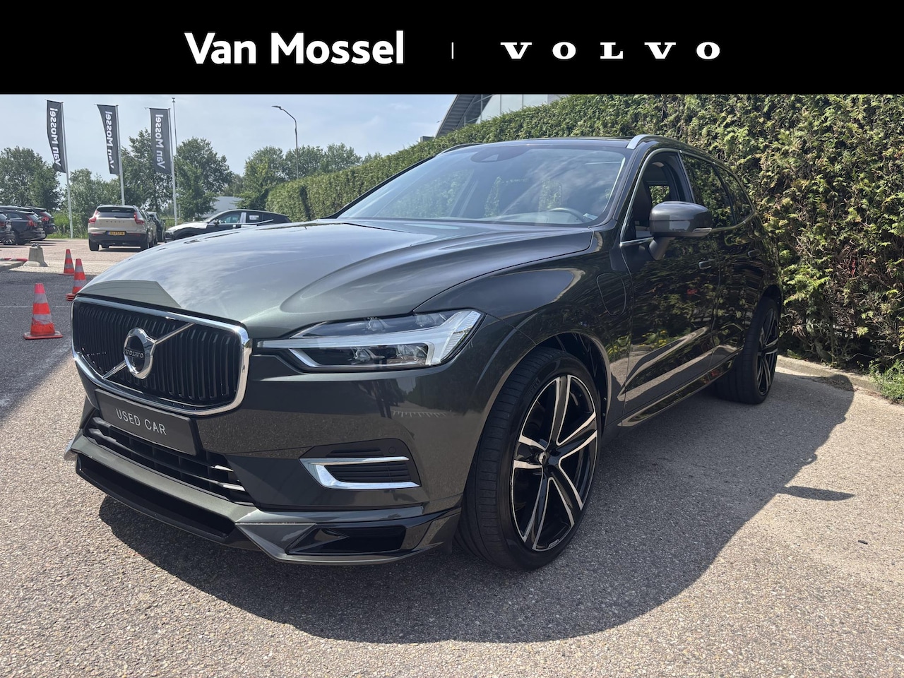 Volvo XC60 - T8 Twin Engine AWD Momentum Luchtvering Heico Aut. - AutoWereld.nl