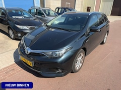 Toyota Auris Touring Sports - 1.8 Hybrid Lease dec-2015 Panoramadak NAP 241.876km 100% dealer onderhouden met hybride ce