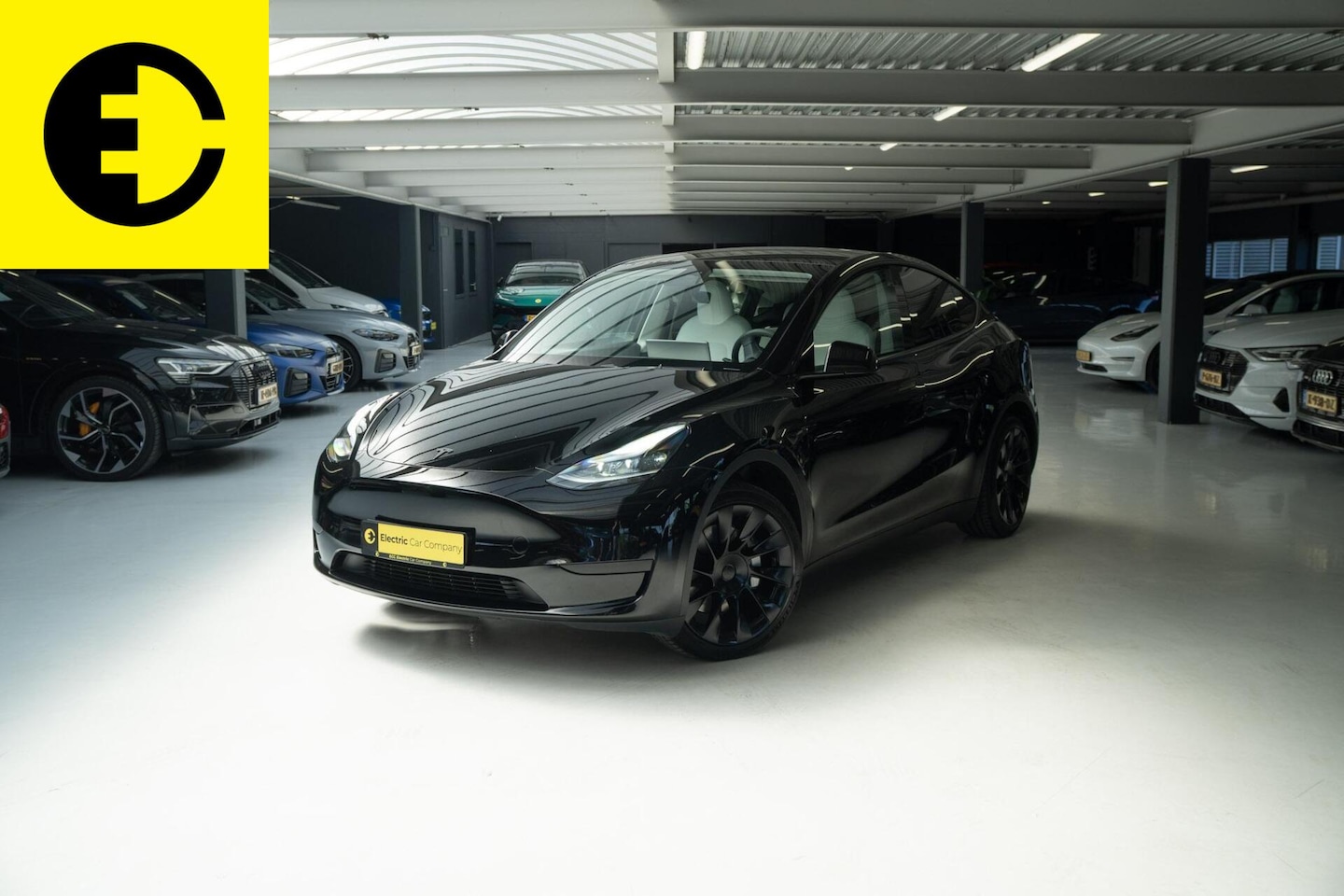 Tesla Model Y - RWD 58 kWh | Wit leder | Stoelverwarming | Panodak - AutoWereld.nl