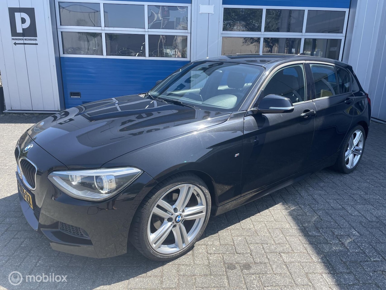 BMW 1-serie - 116i M Sport Navi|Cruise|Keyless|Xenon|1ste eig. - AutoWereld.nl