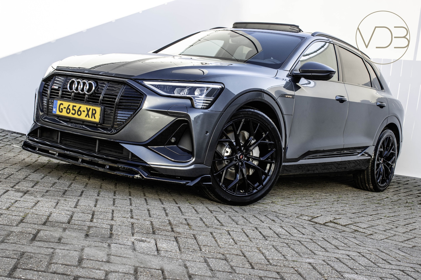 Audi e-tron - 50 SOH 92% S-Line PANO 22INCH Origineel NL BTW - AutoWereld.nl