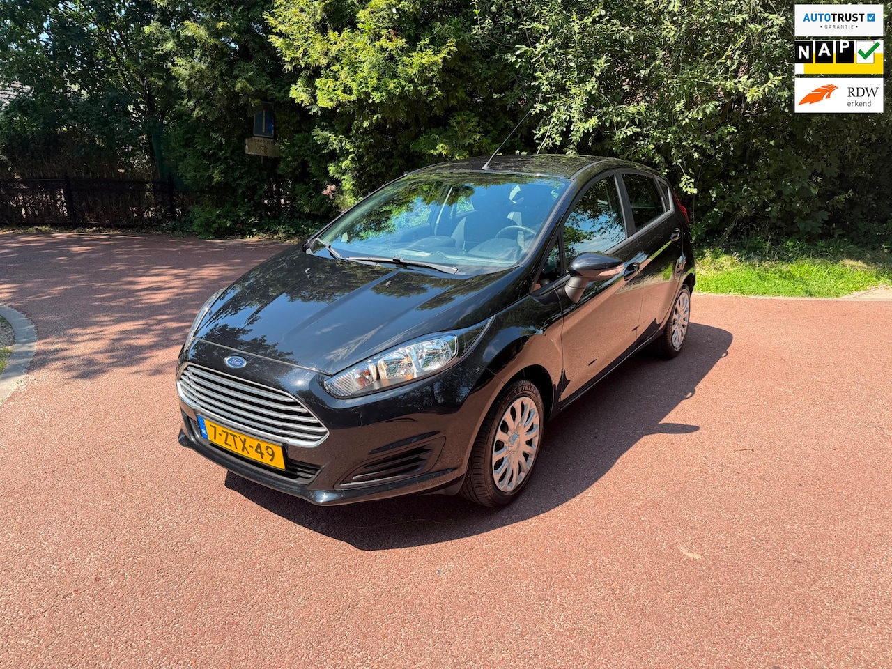 Ford Fiesta - 1.0 Style / Navi / Airco / Aux / NAP / Apk / 5d - AutoWereld.nl