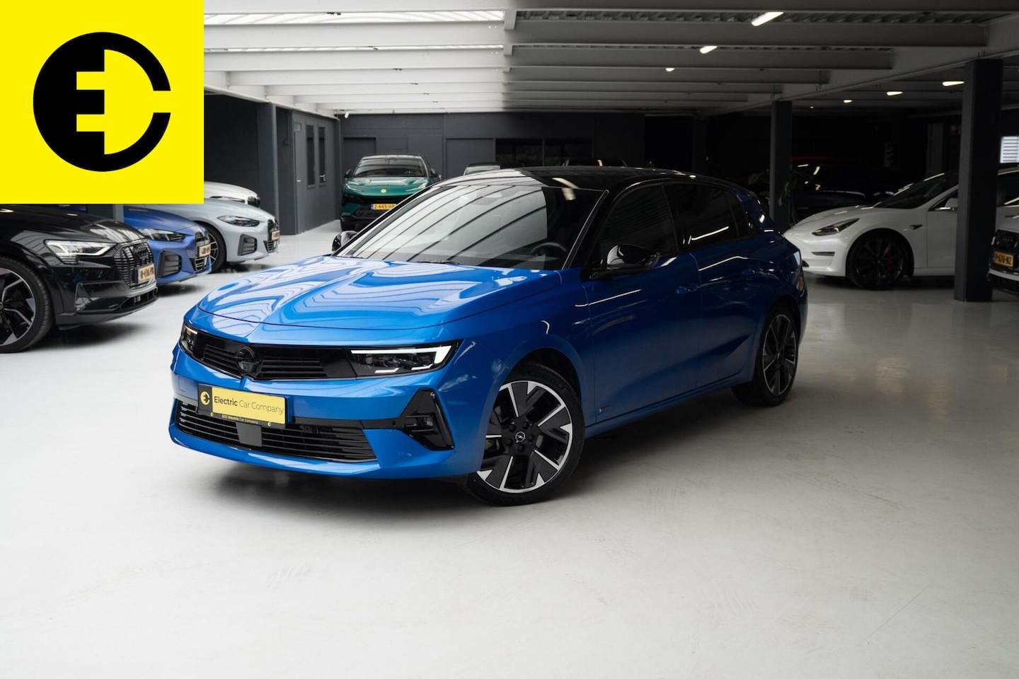 Opel Astra Electric - 54 kWh | SOH 95,9% | Panorama dak | Stuurverwarming - AutoWereld.nl