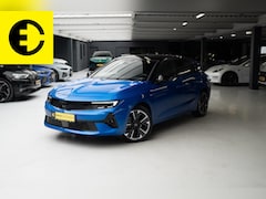 Opel Astra Electric - 54 kWh | SOH 95, 9% | Panorama dak | Stuurverwarming
