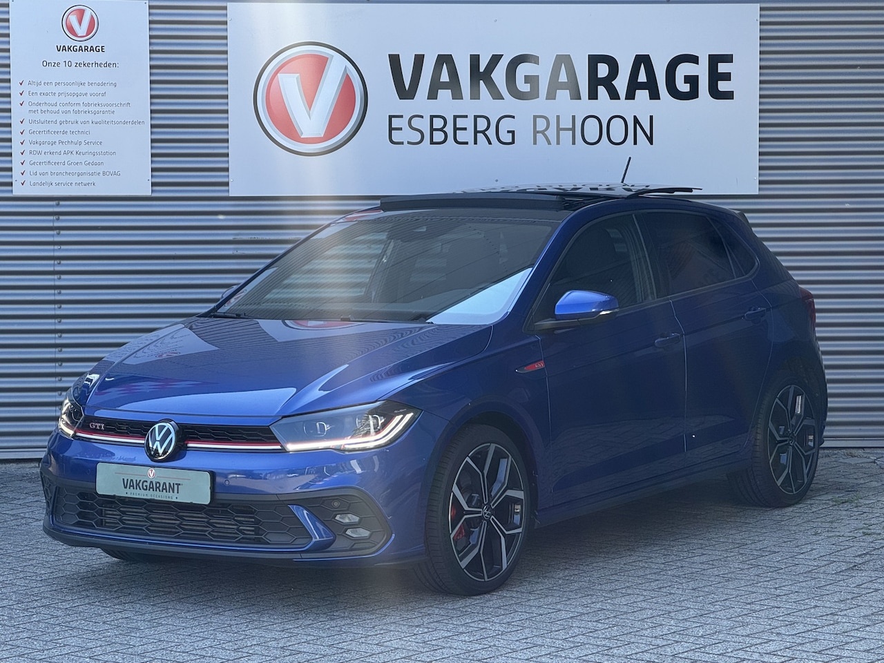 Volkswagen Polo - 2.0 TSI GTI DSG SCHUIFDAK,IQ-LIGHT,BEATS - AutoWereld.nl
