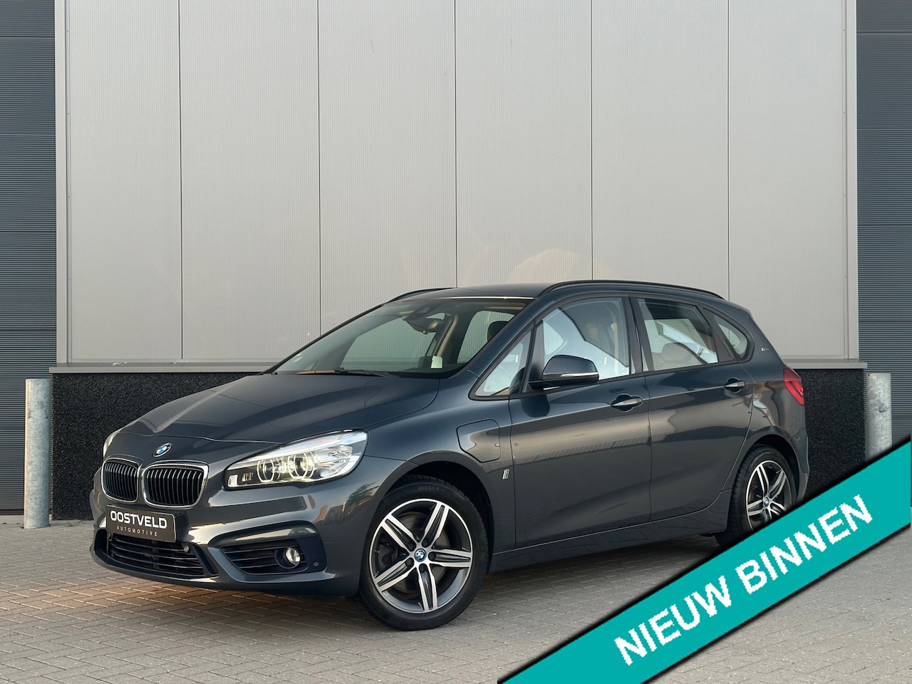 BMW 2-serie Active Tourer - 225xe iPerformance |LEER|HUD|CAMER - AutoWereld.nl