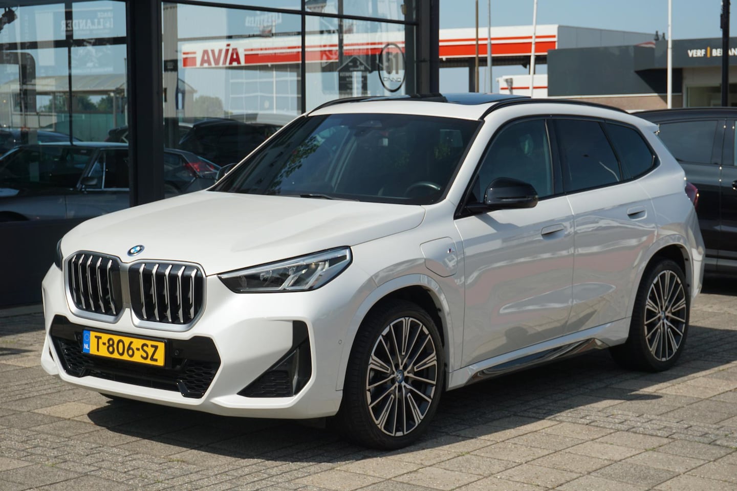 BMW X1 - xDrive25e | M pakket | PANO - AutoWereld.nl