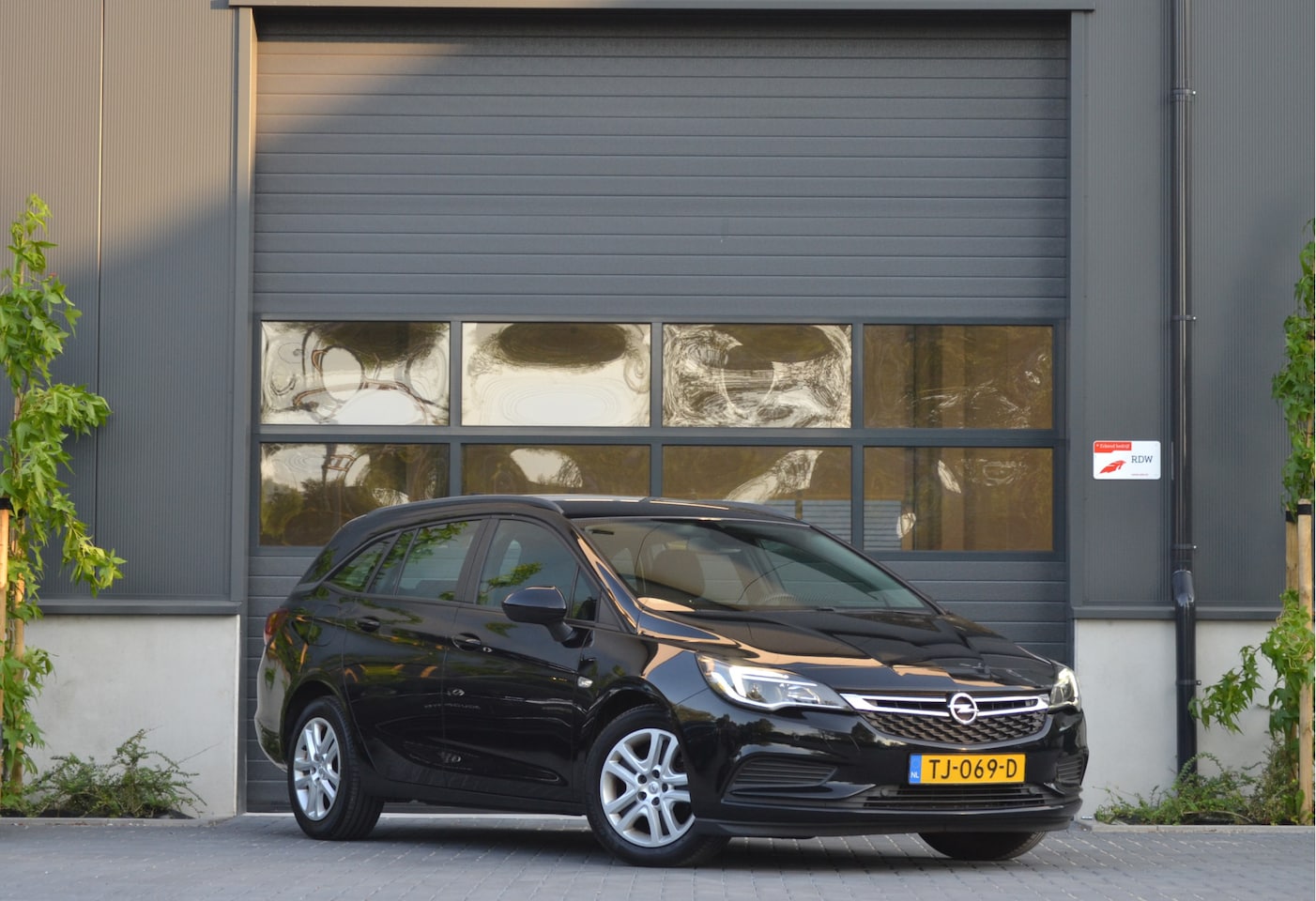 Opel Astra Sports Tourer - 1.0 Online Edition NAP | Parkeer sensoren | Cruise Control - AutoWereld.nl